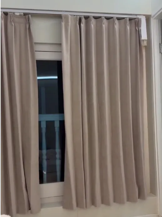 Guest room curtains controlled from the voice panel